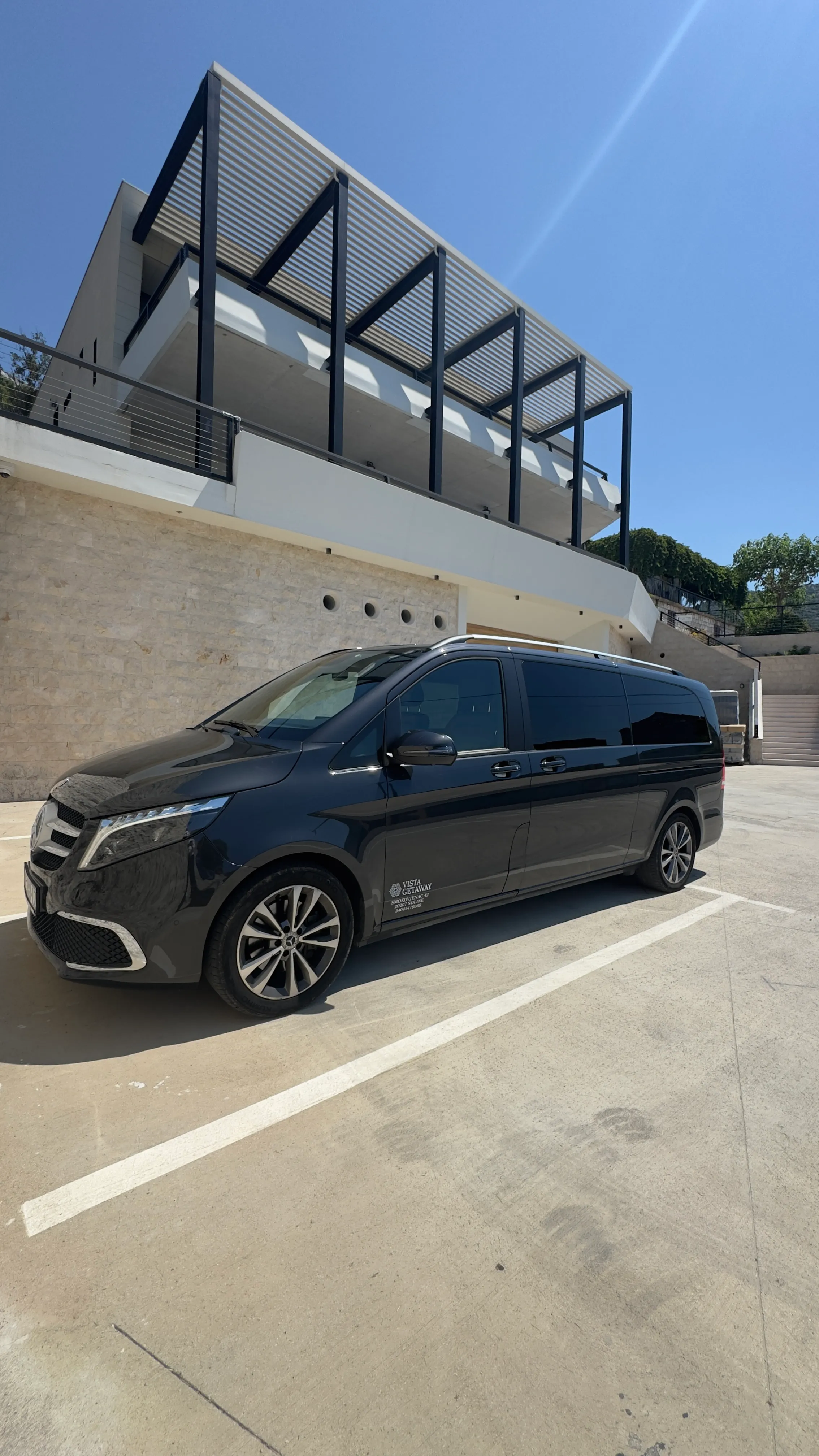 Mercedes V-class.jpg
